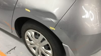 ホンダフィットヘコミ鈑金修理